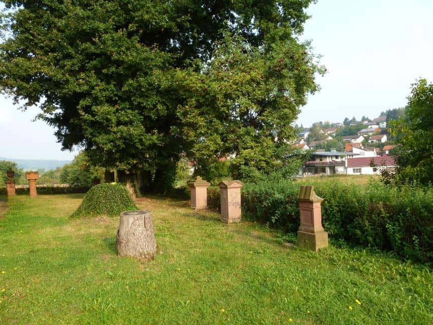 Karolingische Friedhofskapelle