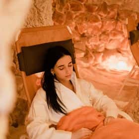 Salzgrotte der Odenwald-Therme Bad König