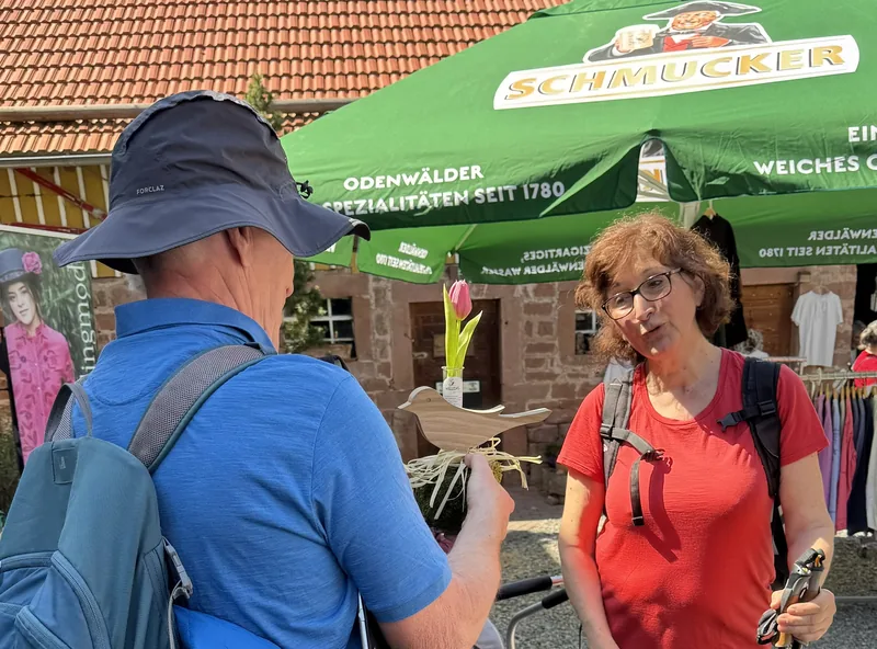Plakat: Quizwanderungen im Überwald - Entdecke die Geheimnisse der Region beim Rotkehlchen Abenteuer